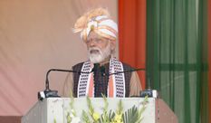 PM Modi की Manipur में दहाड़, जनता को खुलकर बताई सरकार की एक्ट ईस्ट पॉलिसी