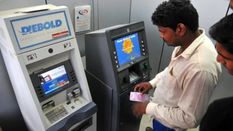 SBI के ATM से कैश निकालने के बदले नियम, अब ऐसे होगी प्रोसेस