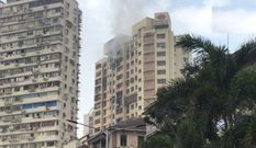 मुंबई में 20 मंजिला इमारत में लगी भीषण आग, 7 लोगों की मौत; 17 घायल, आग बुझाने की कोशिश जारी 

