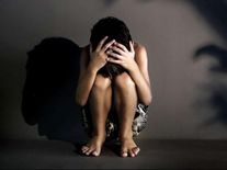 कलयुगी पिता ने अपनी नाबालिग बेटी के साथ किया बलात्कार, अब सलाखों के पीछे हैं आरोपी