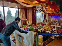 Bhaichung Bhutia ने किए चौथे क्याबजे दोद्रुपचेन रिनपोछे के दर्शन, मांगी ये दुआ