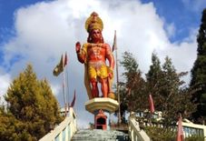 Hanuman Chalisa के बाद Bajrang Baan का है विशेष महत्व, नियमित पाठ करने से पूरी होती है मन की इच्छा