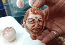 त्रिपुरा की बेटी देबश्रीता ने टूटे हुए अंडे के छिलकों के अंदर बनाई तस्वीर, कहानी जानकर रह जाएंगे दंग




