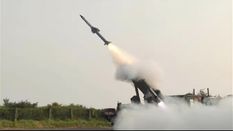 यूक्रेन और रूस से बीच चल रहे तनाव के बीच आखिरकार इस देश ने कह दिया मिसाइल हमला, हुई तबाही