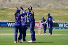 महिला क्रिकेट विश्व कप में भारतीय खिलाड़ियों का जलवा, अभ्यास मैच में साउथ अफ्रीका को हराया 

