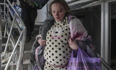 यूक्रेन में अस्पतालों पर भी बम बरसा रहा रूस, घायल गर्भवती महिला की हुई मौत