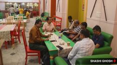 कोलकाता में खुला देश का पहला पोस्ट ऑफिस कैफे, अब पार्सल बुकिंग के साथ लीजिए चाय-नाश्ते का मजा
