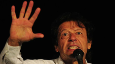 पाकिस्तान में मचा जबरदस्त बवाल, इमरान खान ने दे दी अपने ही एक CM कुर्बानी