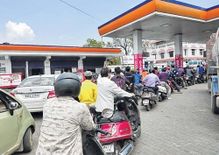 Petrol Price Today: पेट्रोल-डीजल की कीमतों में आज भी बढ़ोतरी, 12  दिन में 7.20 रुपये महंगा हुआ तेल

