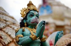 नहीं थम रहे हिंदू मंदिरों पर हमले, इस राज्य में हनुमान जी की प्रतिमा तोड़कर नाले में फेंकी