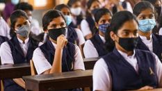 दिल्ली में लगातार बढ़ने लगे हैं कोरोना के केसेज, फिर स्कूलों को लेकर सरकार ने लिया ऐसा फैसला