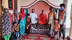 यूपी में 2 परिवारों के 8 लोगों की 'घर वापसी', हिंदू धर्म में वापस आए राशीदा और हारून 

