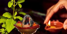 Shaligram Puja Tips: तुलसी की जड़ में रखें शालीग्राम पत्थर, नियमित पूजा से किस्मत बदल जाएगी 

