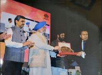 केंद्रिय मंत्री हरदीप सिंह पुरी ने मणिपुर की MPHC लिमिटेड को बेस्ट मैनेजिंग के लिए किया सम्मानित