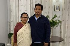 मेघालय मुख्यमंत्री कॉनराड ने अपनी मां साथ फोटो पोस्ट कर, मदर्स डे पर लिखे खूबसूरत शब्द