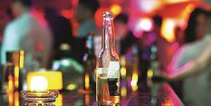शराब के शौकीनों के लिए दिल्ली सरकार का बड़ा फैसला, अब सुबह तीन बजे तक मिलेगी शराब

