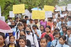 त्ज़ुरंगकोंग छात्र सम्मेलन ने शिक्षक की कमी का किया विरोध 