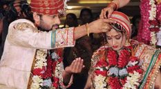 शादी के 8 साल बाद भी अभिनेत्री वर्षा प्रियदर्शिनी ने सांसद पति को नहीं बनाने दिए शारीरिक संबंध,  बोले - कोई कितने दिन और इंतजार करे