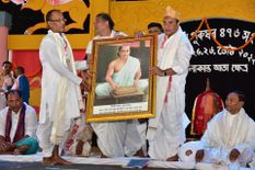 मुख्यमंत्री हिमंता सरमा ने श्री श्री उत्तरा कमलाबारी सातरा के 476 वें जन्म महोत्सव में लिया भाग