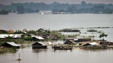 असम में बाढ़ का कहर जारी, अब तक 25 लाख लोग प्रभावित, 5 और की गई जान