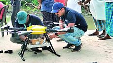 IIT गुवाहाटी ने ड्रोन से पहुंचाया बाढ़ पीड़ितों को भोजन और दवाईयां
