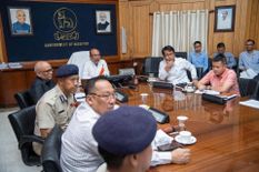 मुख्यमंत्री एन. बीरेन सिंह ने मीटिंग कर की मणिपुर में Covid-19 स्थिति की समीक्षा 