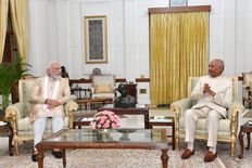 PM नरेन्द्र मोदी ने की रामनाथ कोविंद से मुलाकात, इसी महीने खत्म हो रहा है राष्ट्रपति का कार्यकाल