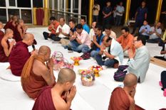 नामसाई घोषणापत्र पर हस्ताक्षर कर असम सीएम हिमंता ने किया पवित्र पेगोडा मठ का दौरा