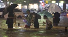 दक्षिण कोरिया में मचा कोहराम, भारी बारिश से आठ लोगों की मौत, कई लापता 



