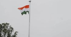 आजादी का अमृत महोत्सवः असम के लखीमपुर में लहराया गया 70 फीट लंबा राष्ट्रीय ध्वज