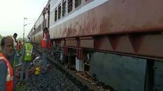 Train Accident : महाराष्ट्र के गोंदिया में एक बड़ा ट्रेन हादसा,  पैसेंजर ट्रेन और माल गाड़ी के बीच हुई टक्कर, कई घायल