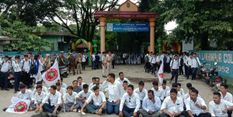 लखीमपुर में छात्रा पर कथित रूप से अभद्र व्यवहार को लेकर कॉलेज प्राचार्य के खिलाफ छात्रों का विरोध प्रदर्शन

