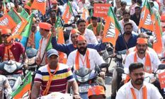 Gujarat Election : बीजेपी के लिए बागियों की नाराजगी पड़ेगी भारी,  बगावत पर आमादा नेता 